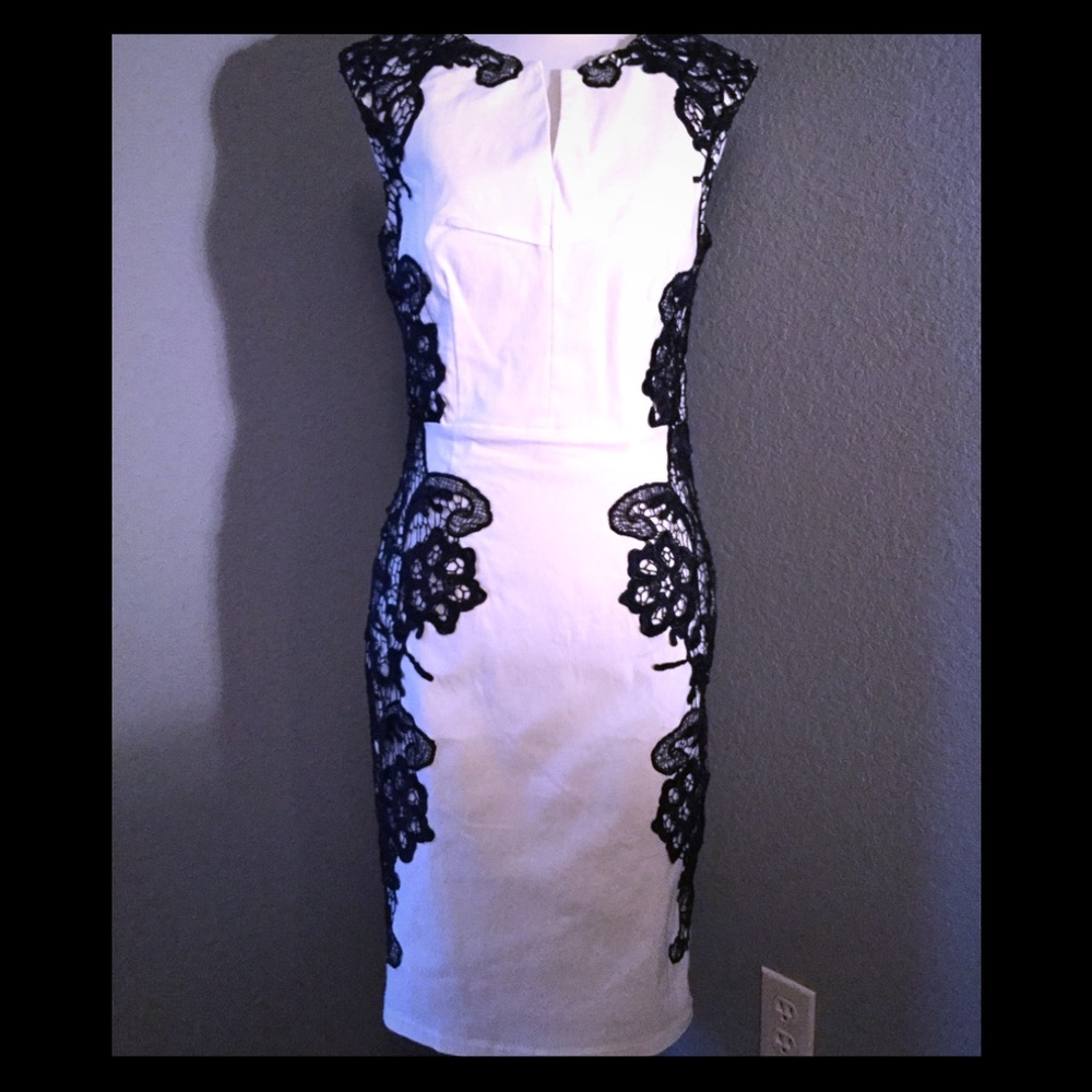 NWT London White Dress with Navy lace